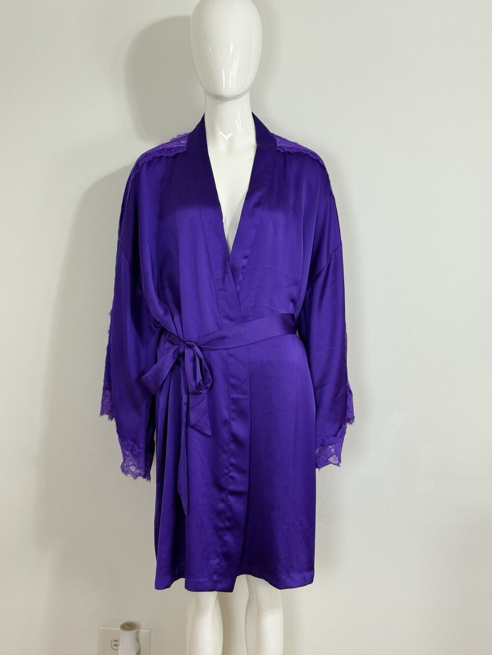 Victoria's Secret Purple Satin Kimono Robe Lace Trim Belted Womens Size XL/XXL